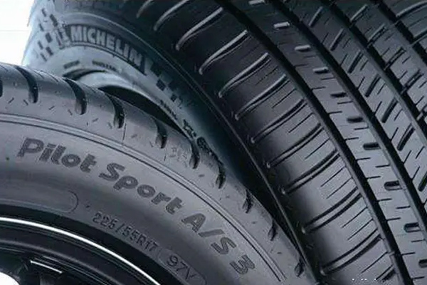 汽車橡膠輪胎打標(biāo)刻字設(shè)備—輪胎激光打標(biāo)機